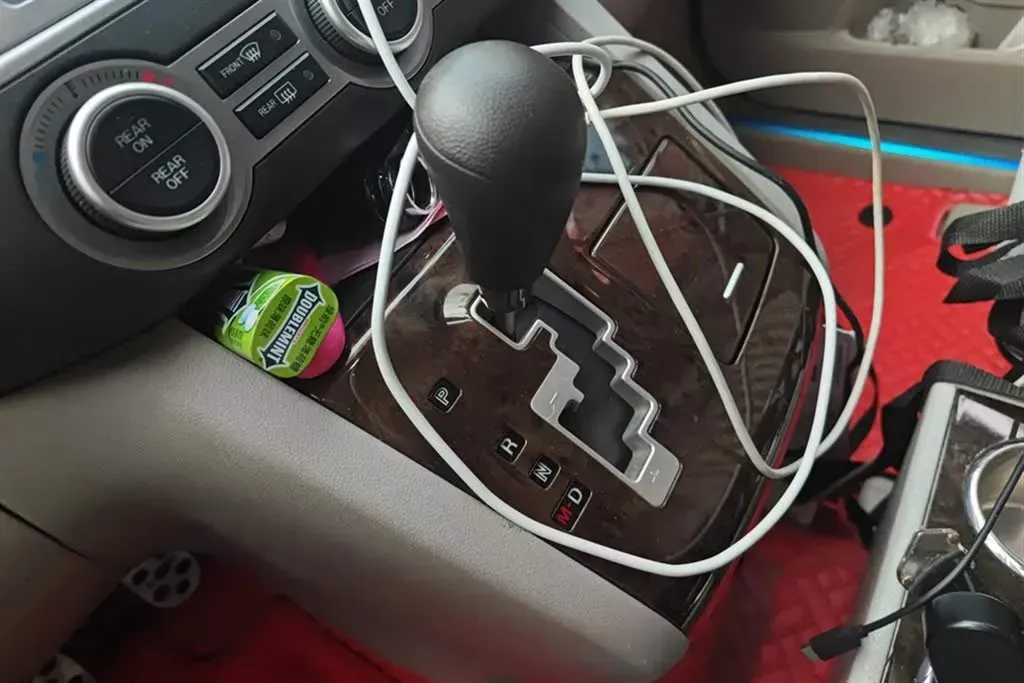 2013 Mazda 8 2.5L 163HP L4 5AT,autocango,china used car exporter,china ev exporter,chinese used car exporter,chinese used ev exporter