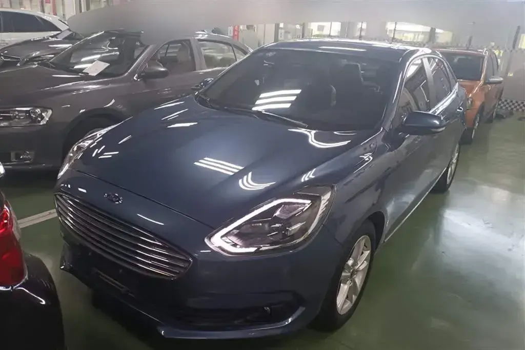 2019 Ford Escort 1.5L 122HP L3 6AT