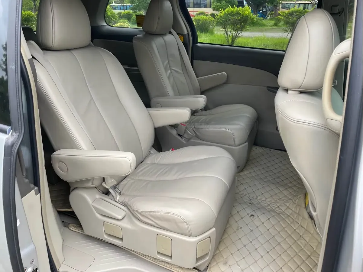 2006 Toyota Previa 2.4L 170HP L4 4AT,autocango,china used car exporter,china ev exporter,chinese used car exporter,chinese used ev exporter