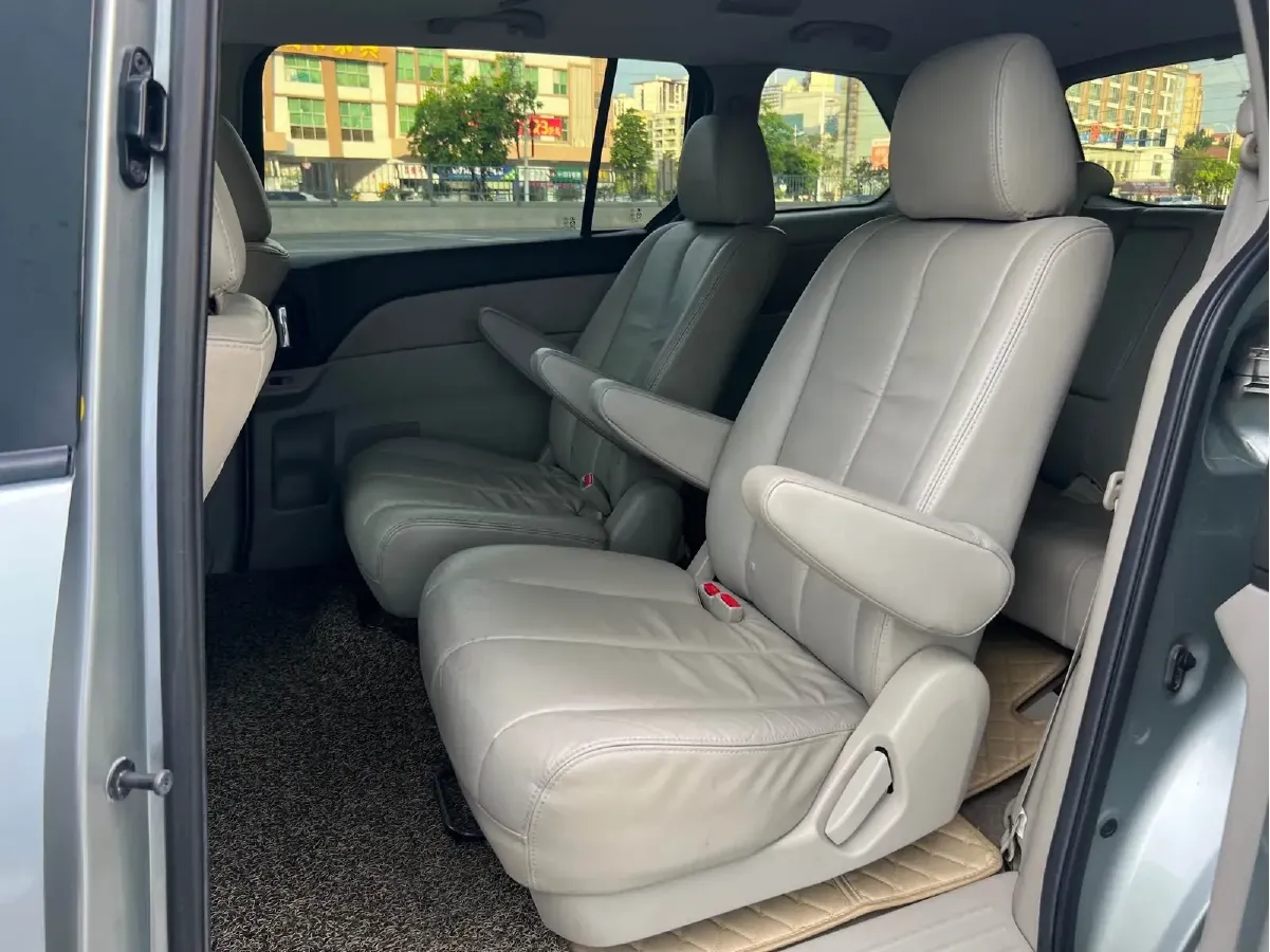 2011 Mazda 8 2.3L 154HP L4 4AT,autocango,china used car exporter,china ev exporter,chinese used car exporter,chinese used ev exporter