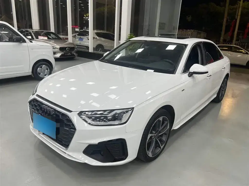 2023 Audi A4L 2.0T 190HP L4 7DCT