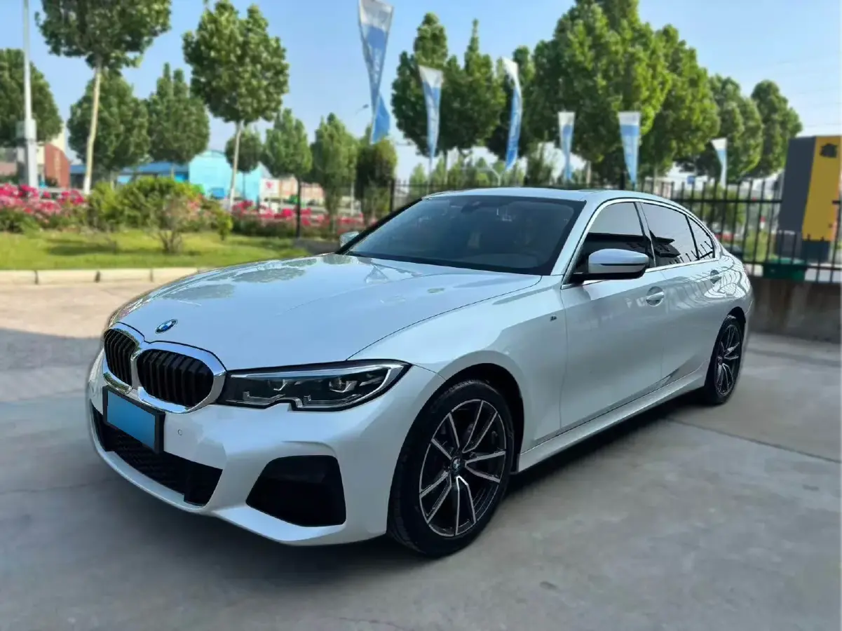 2022 BMW 3 Series 2.0T 184HP L4 8AT