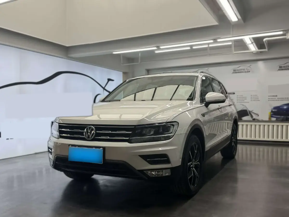 2020 Volkswagen Tiguan L 2.0T 186HP L4 7DCT