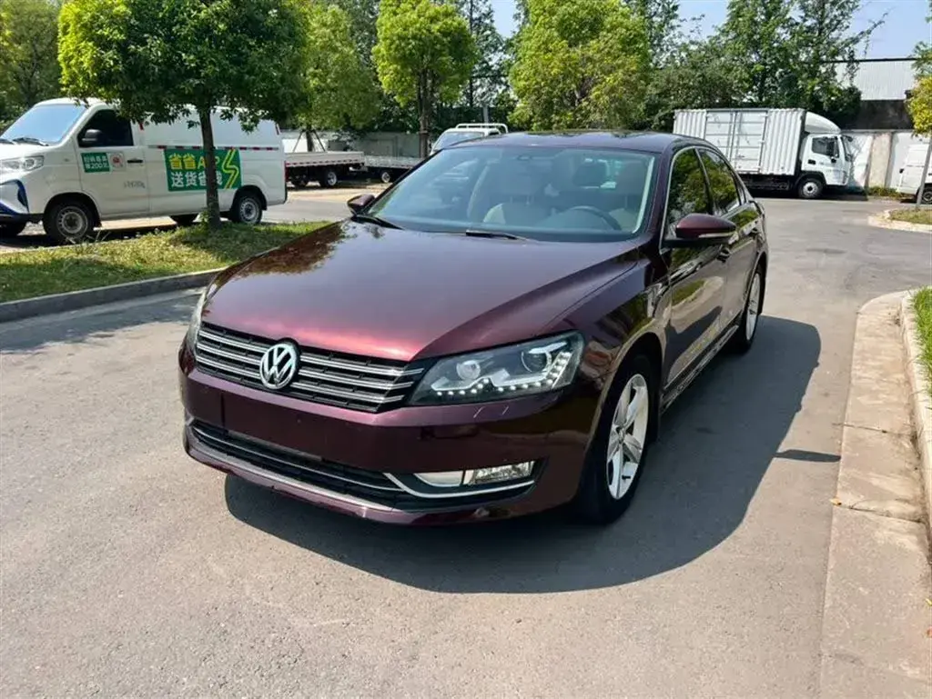 2014 Volkswagen Passat 1.8T 160HP L4 7DCT