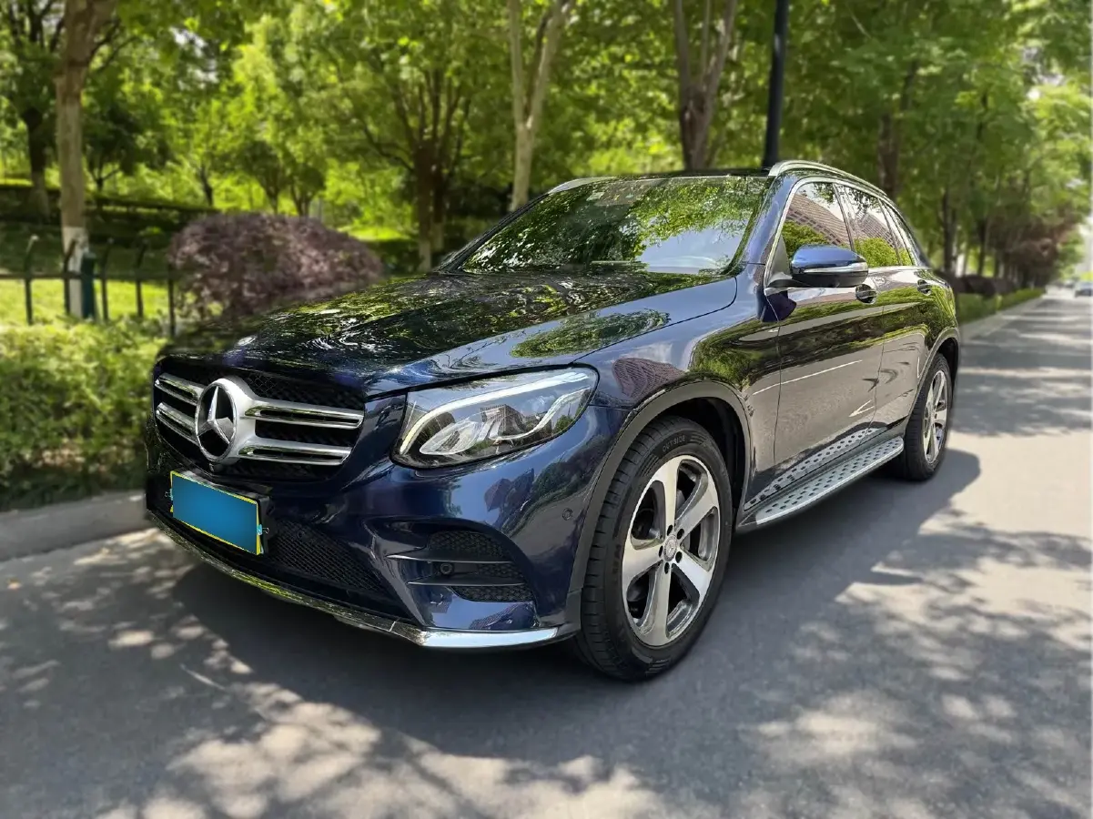 2017 Mercedes-Benz GLC Class 2.0T 211HP L4 9AT