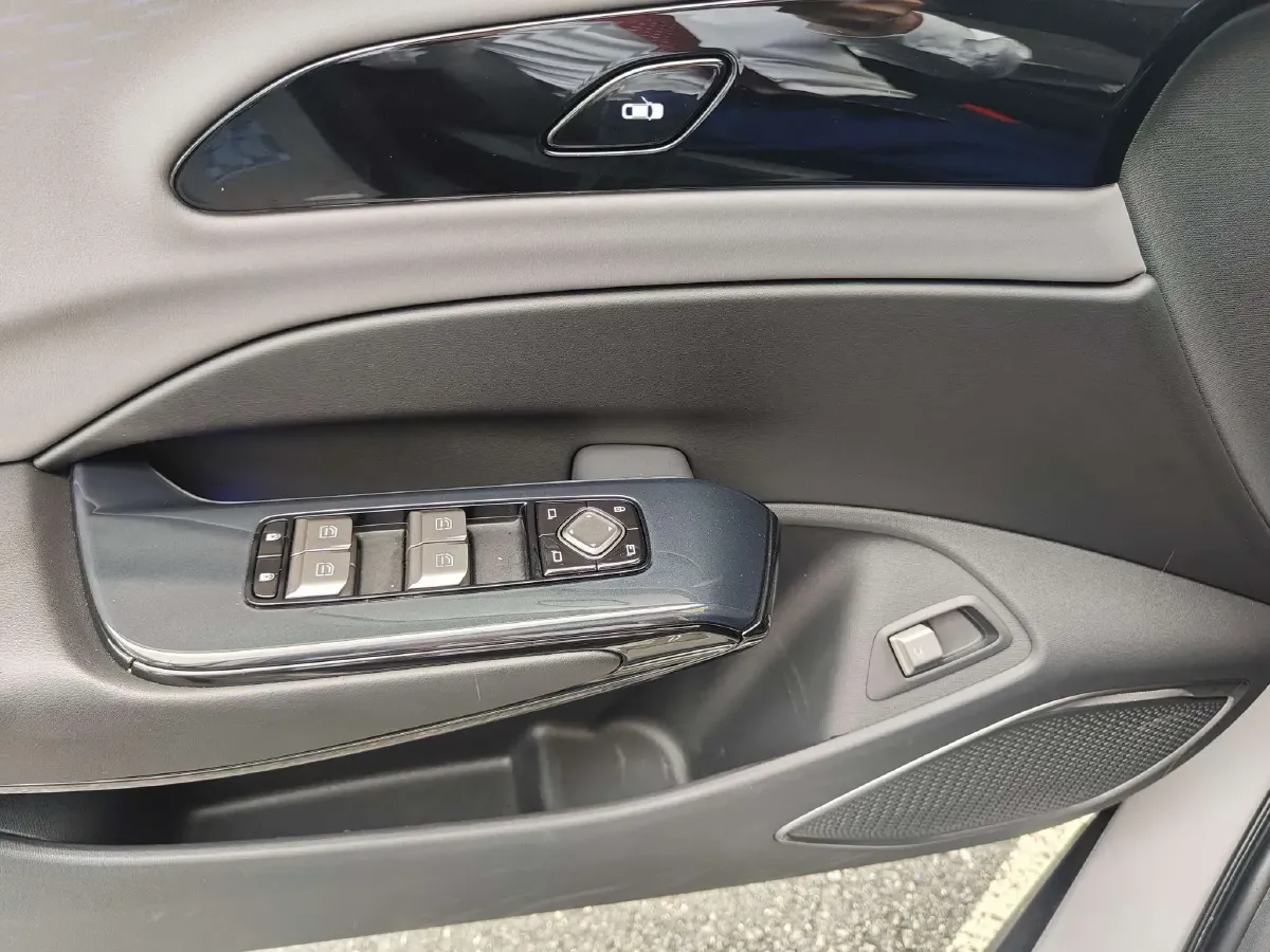 2024 HongQi EH7 BEV 111KWH,autocango,china used car exporter,china ev exporter,chinese used car exporter,chinese used ev exporter