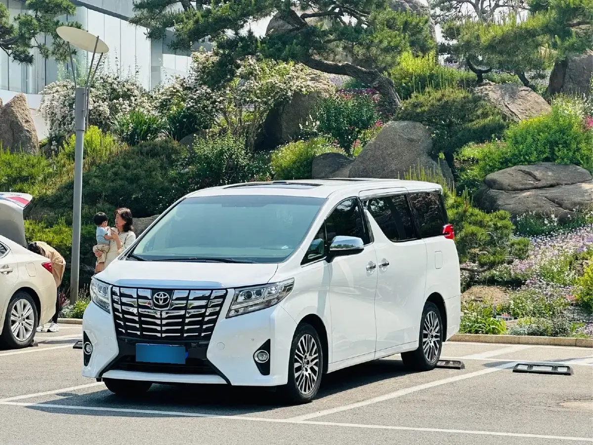 2018 Toyota Alphard 3.5L 275HP V6 6AT