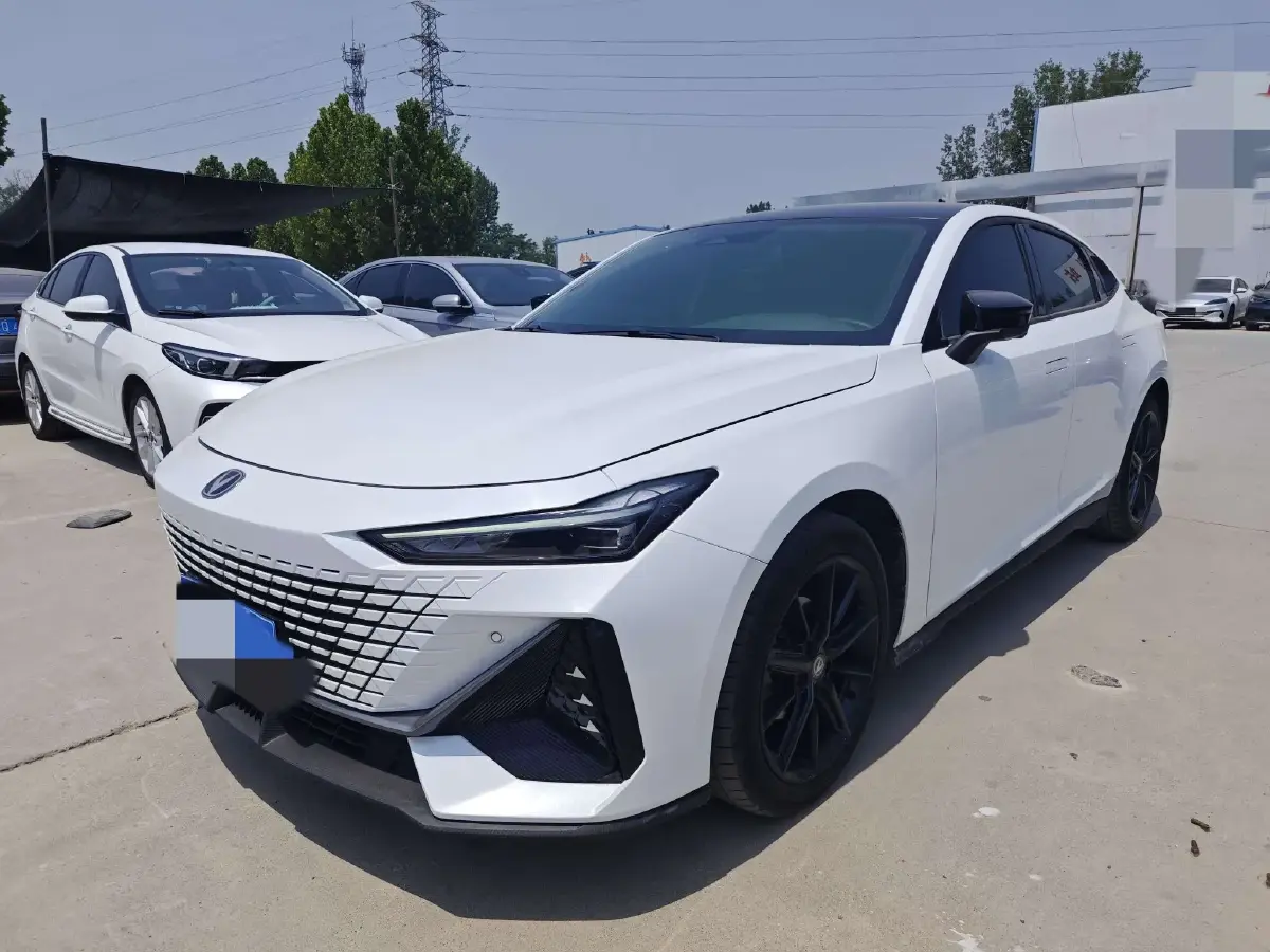 2023 ChangAn UNI-V 1.5T 188HP L4 7DCT