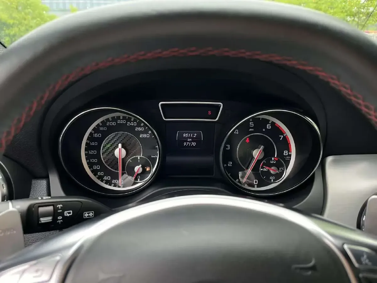 2015 Mercedes-Benz GLA AMG 2.0T 360HP L4 7DCT,autocango,china used car exporter,china ev exporter,chinese used car exporter,chinese used ev exporter