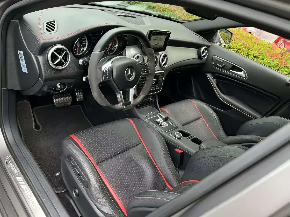 2015 Mercedes-Benz GLA AMG 2.0T 360HP L4 7DCT,autocango,china used car exporter,china ev exporter,chinese used car exporter,chinese used ev exporter