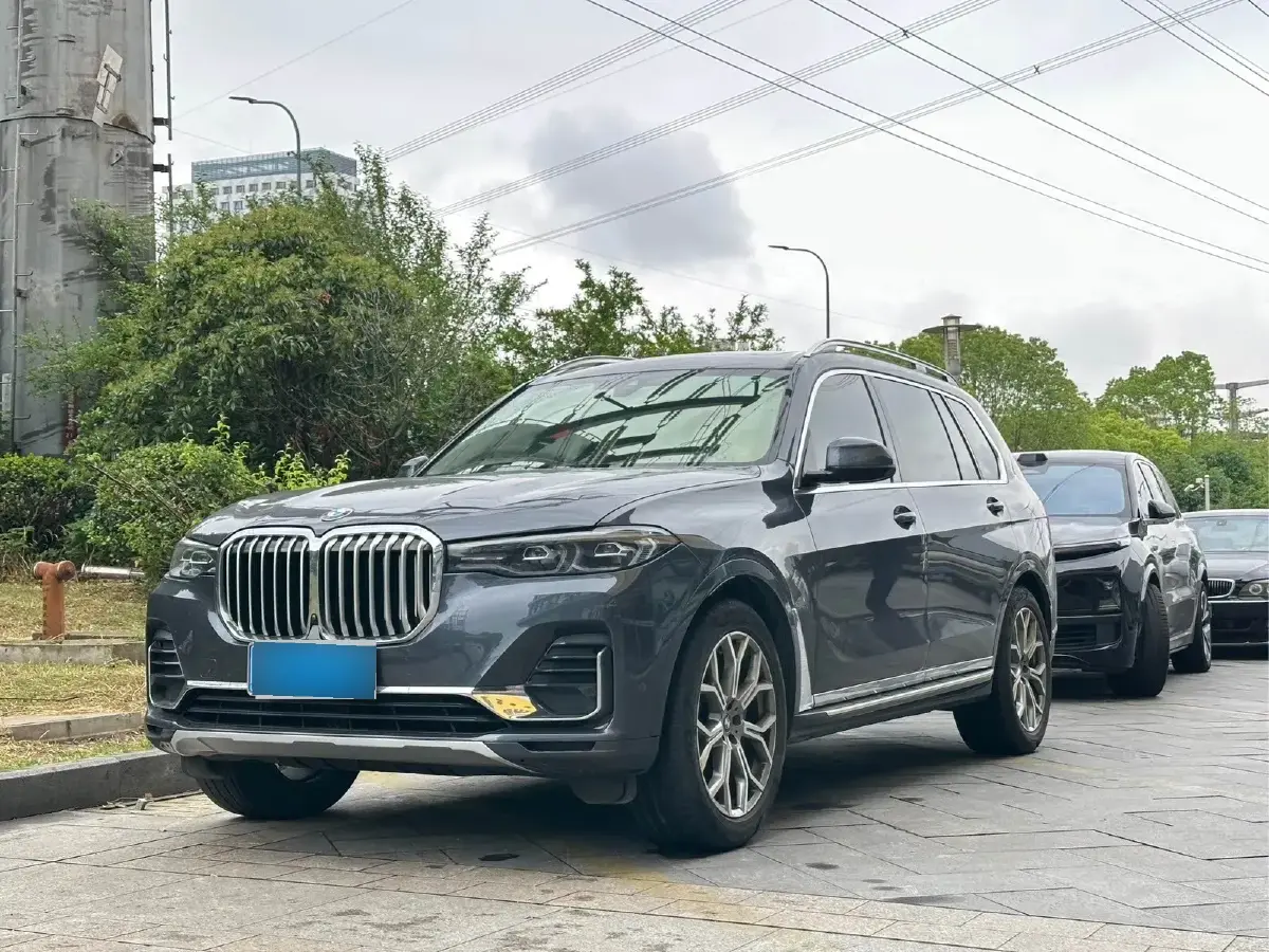 2020 BMW X7 3.0T 340HP L6 8AT