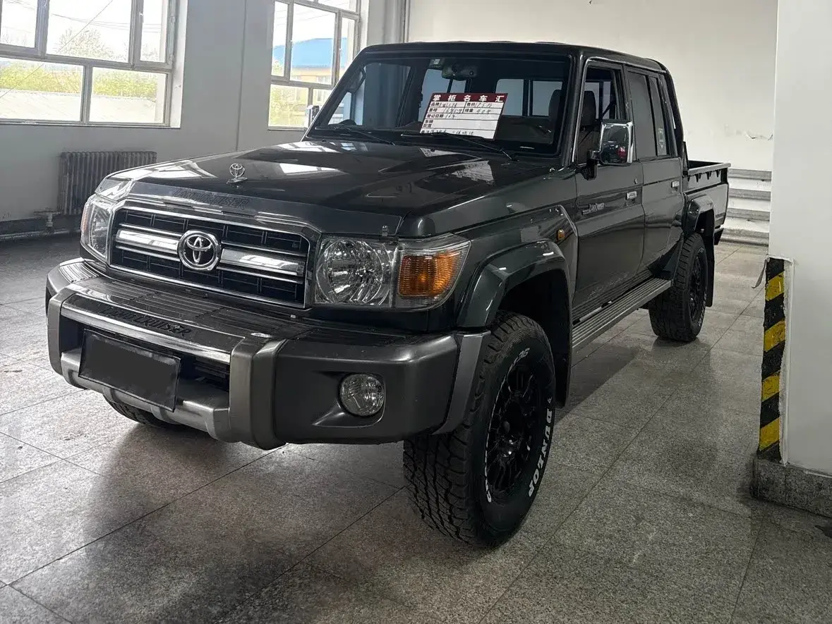 2016 Toyota Land Cruiser 4.0L 275HP V6 5AT
