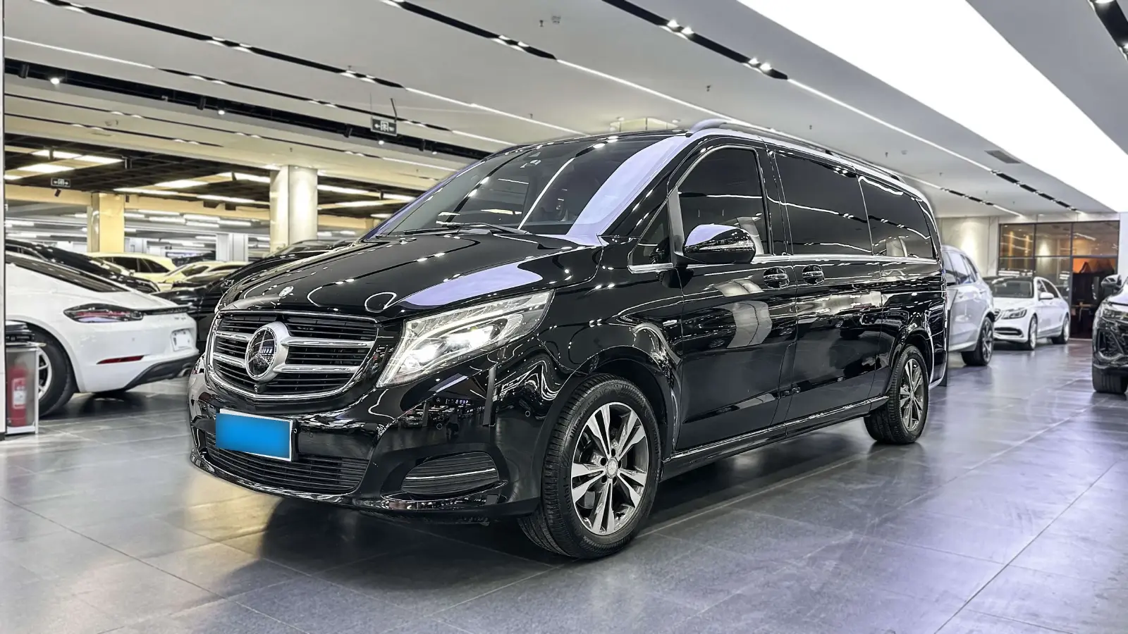 2016 Mercedes-Benz V Class 2.0T 211HP L4 7AT