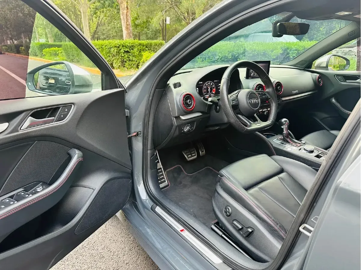 2019 Audi S3 2.0T 290HP L4 7DCT,autocango,china used car exporter,china ev exporter,chinese used car exporter,chinese used ev exporter