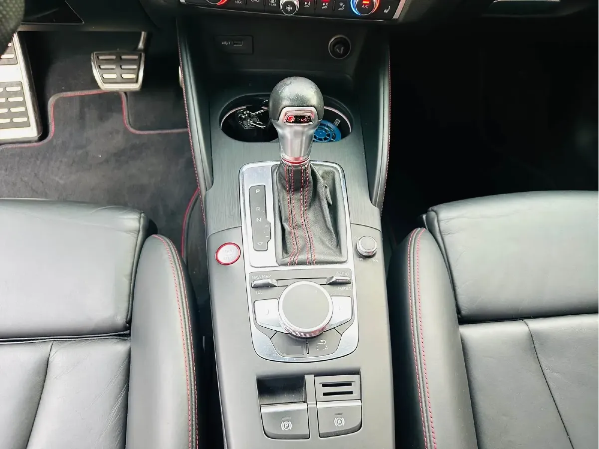 2019 Audi S3 2.0T 290HP L4 7DCT,autocango,china used car exporter,china ev exporter,chinese used car exporter,chinese used ev exporter