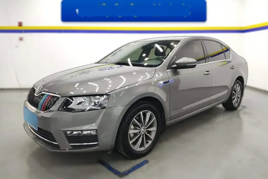 2017 Skoda Octavia 1.6L 110HP L4 6AT