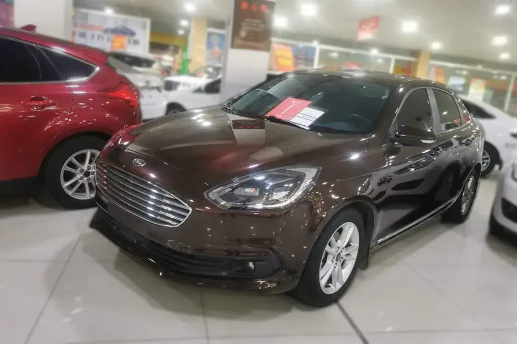 2019 Ford Escort 1.5L 122HP L3 6AT