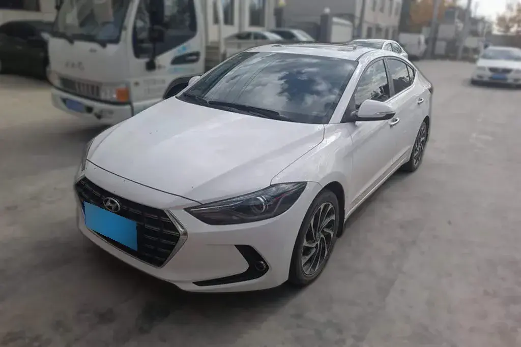 2019 Hyundai Elantra 1.5L 115HP L4 CVT