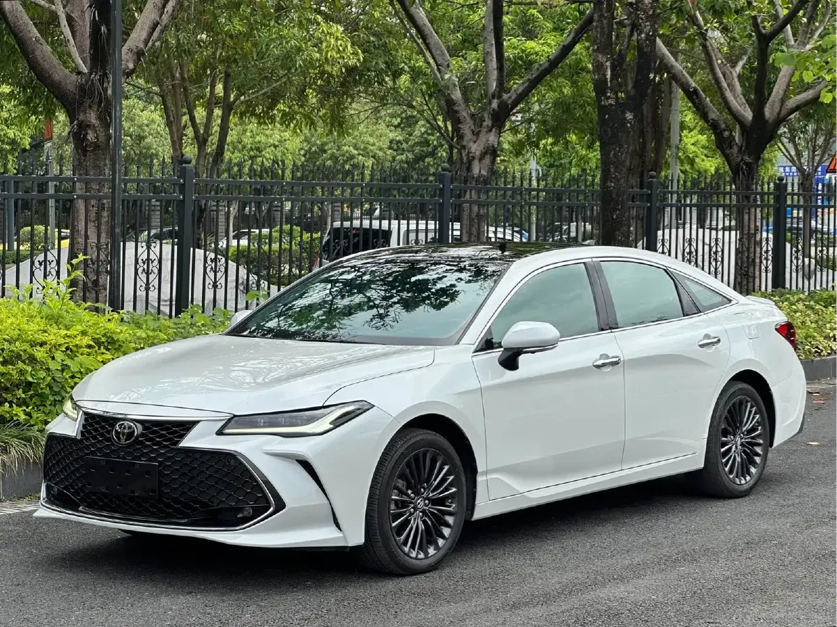 2022 Toyota Avalon 2.5L 209HP L4 8AT