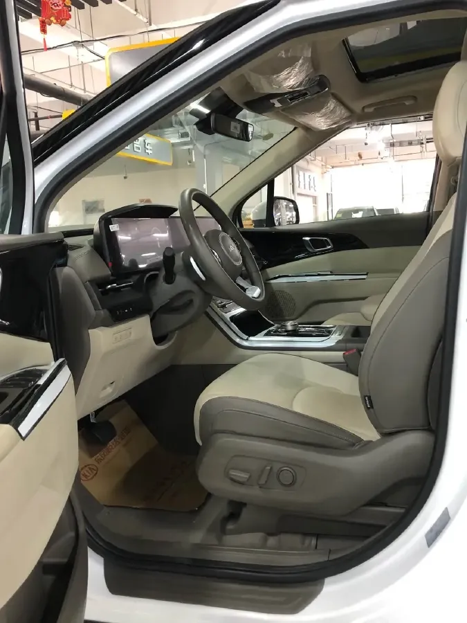 2021 Kia Carnival 2.0T 233HP L4 8AT,autocango,china used car exporter,china ev exporter,chinese used car exporter,chinese used ev exporter
