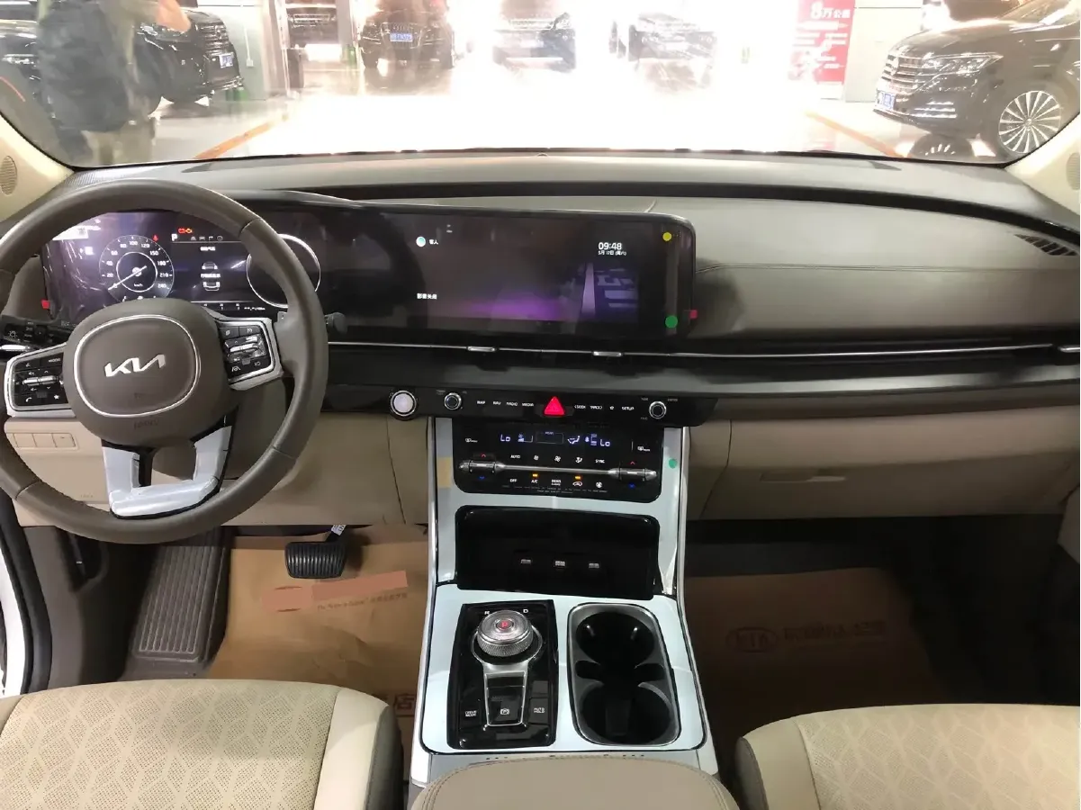 2021 Kia Carnival 2.0T 233HP L4 8AT,autocango,china used car exporter,china ev exporter,chinese used car exporter,chinese used ev exporter