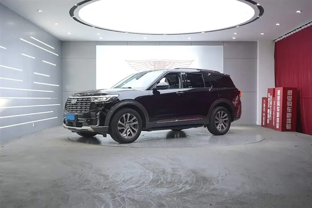 2023 Ford Explorer 2.3T 276HP L4 10AT