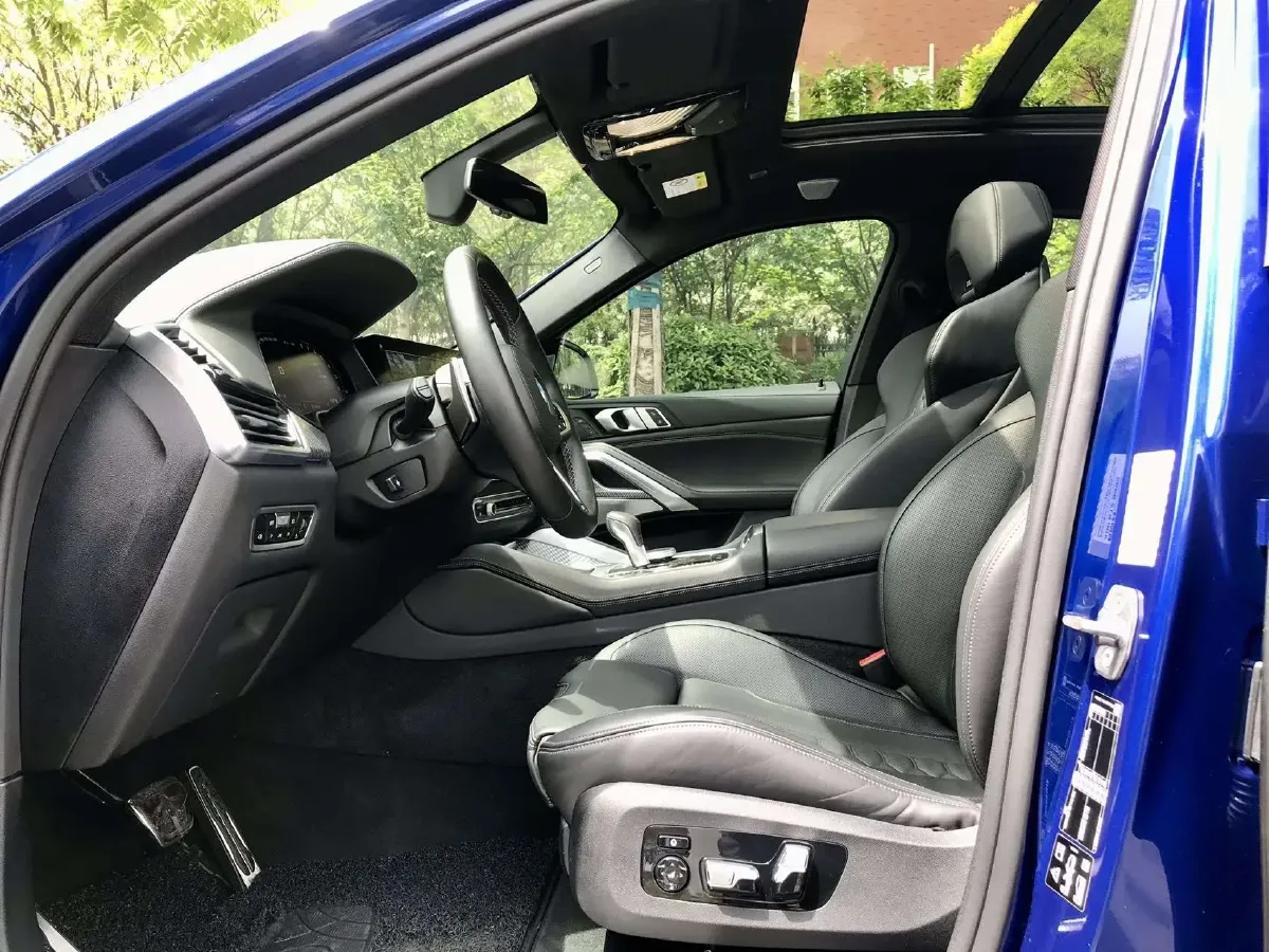 2020 BMW X6 M 4.4T 600HP V8 8AT,autocango,china used car exporter,china ev exporter,chinese used car exporter,chinese used ev exporter