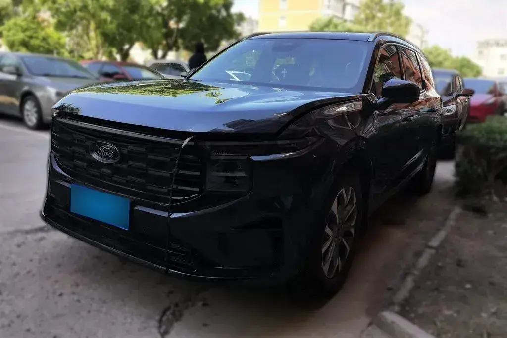 2023 Ford Edge 2.0T 275HP L4 E-CVT Hybrid