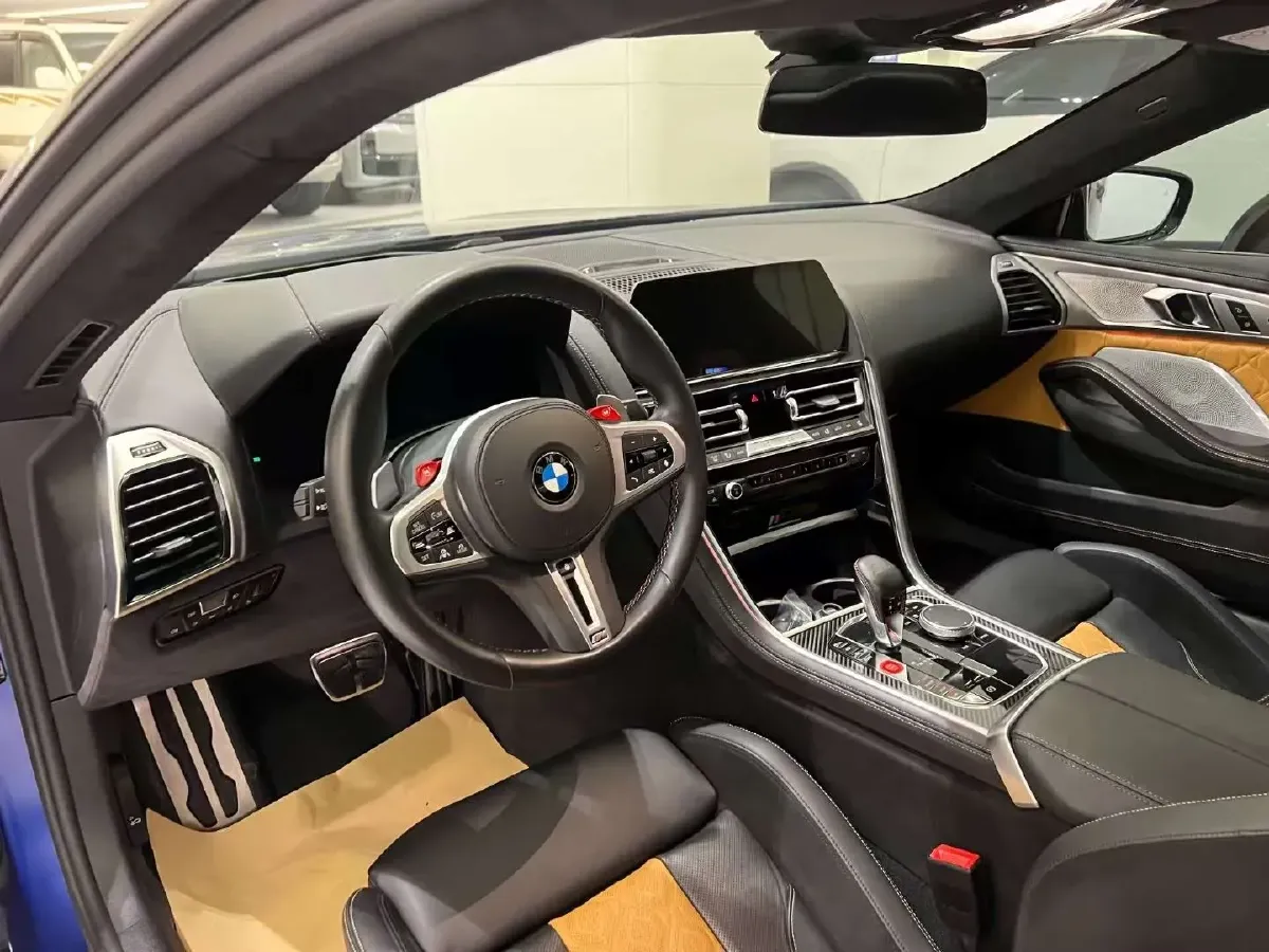 2019 BMW M8 4.4T 625HP V8 8AT,autocango,china used car exporter,china ev exporter,chinese used car exporter,chinese used ev exporter