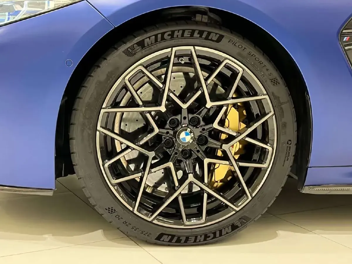 2019 BMW M8 4.4T 625HP V8 8AT,autocango,china used car exporter,china ev exporter,chinese used car exporter,chinese used ev exporter