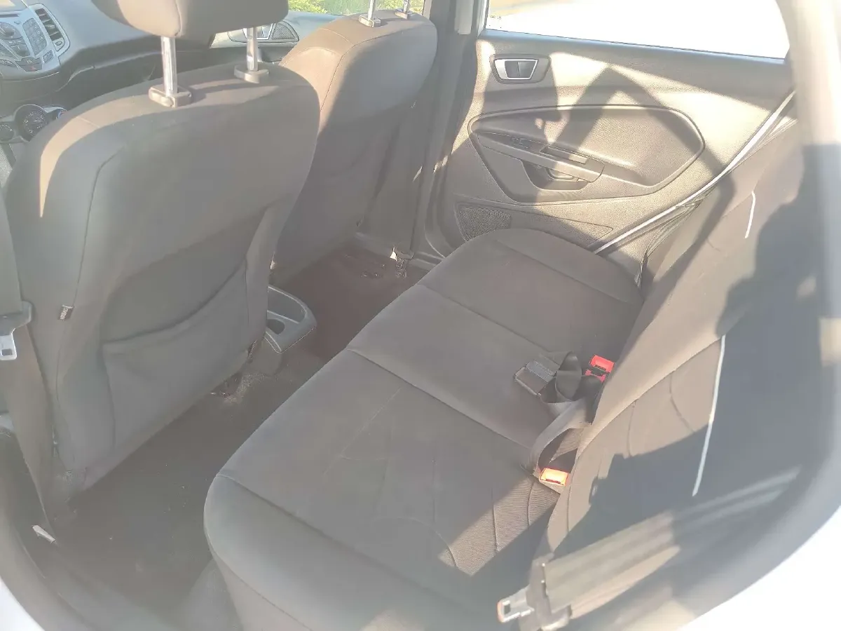 2013 Ford Fiesta 1.5L 110HP L4 6DCT,autocango,china used car exporter,china ev exporter,chinese used car exporter,chinese used ev exporter