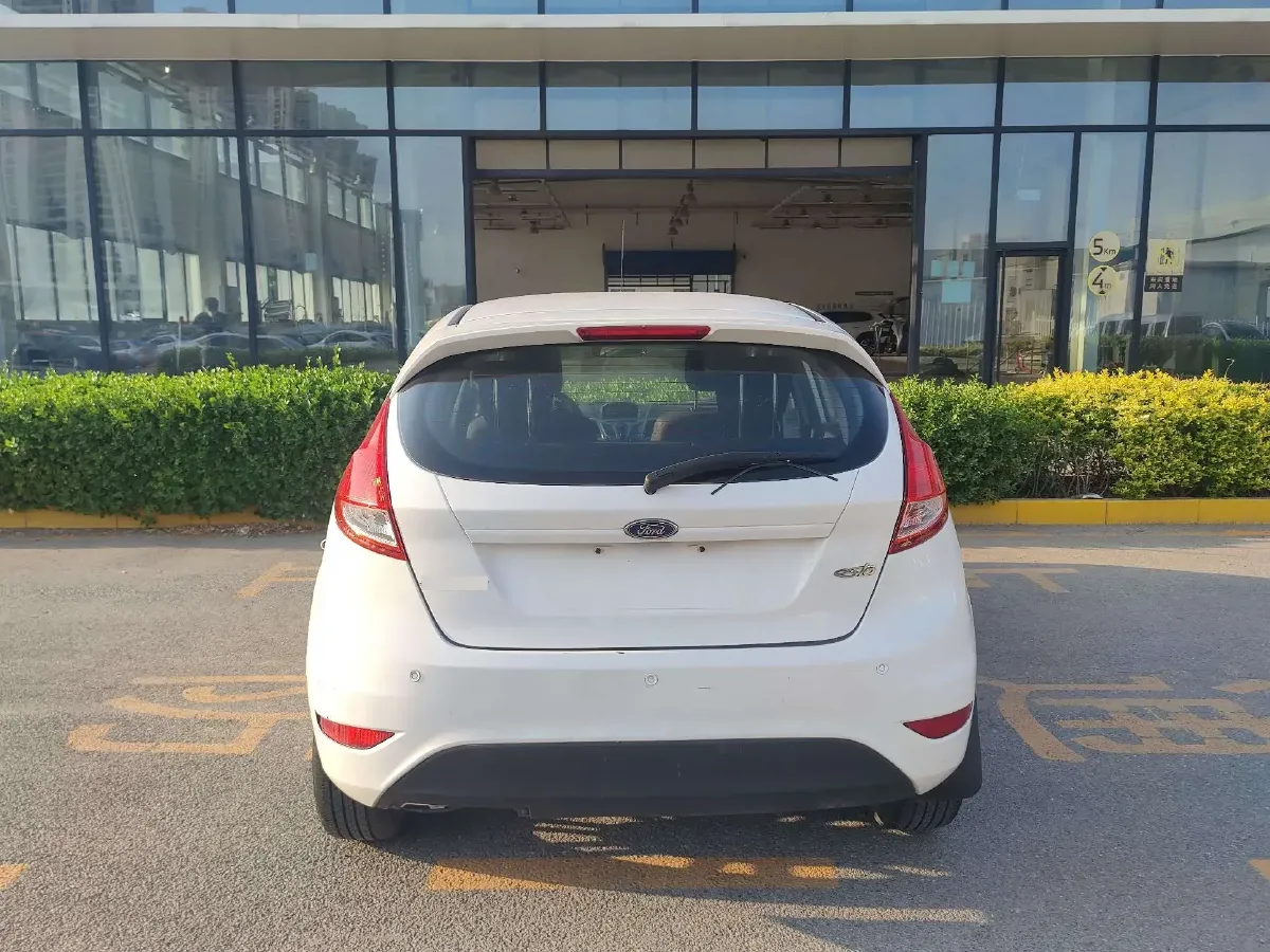 2013 Ford Fiesta 1.5L 110HP L4 6DCT,autocango,china used car exporter,china ev exporter,chinese used car exporter,chinese used ev exporter