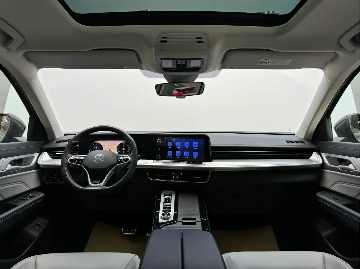 2024 Volkswagen Tavendor 2.0T 220HP L4 7DCT,autocango,china used car exporter,china ev exporter,chinese used car exporter,chinese used ev exporter