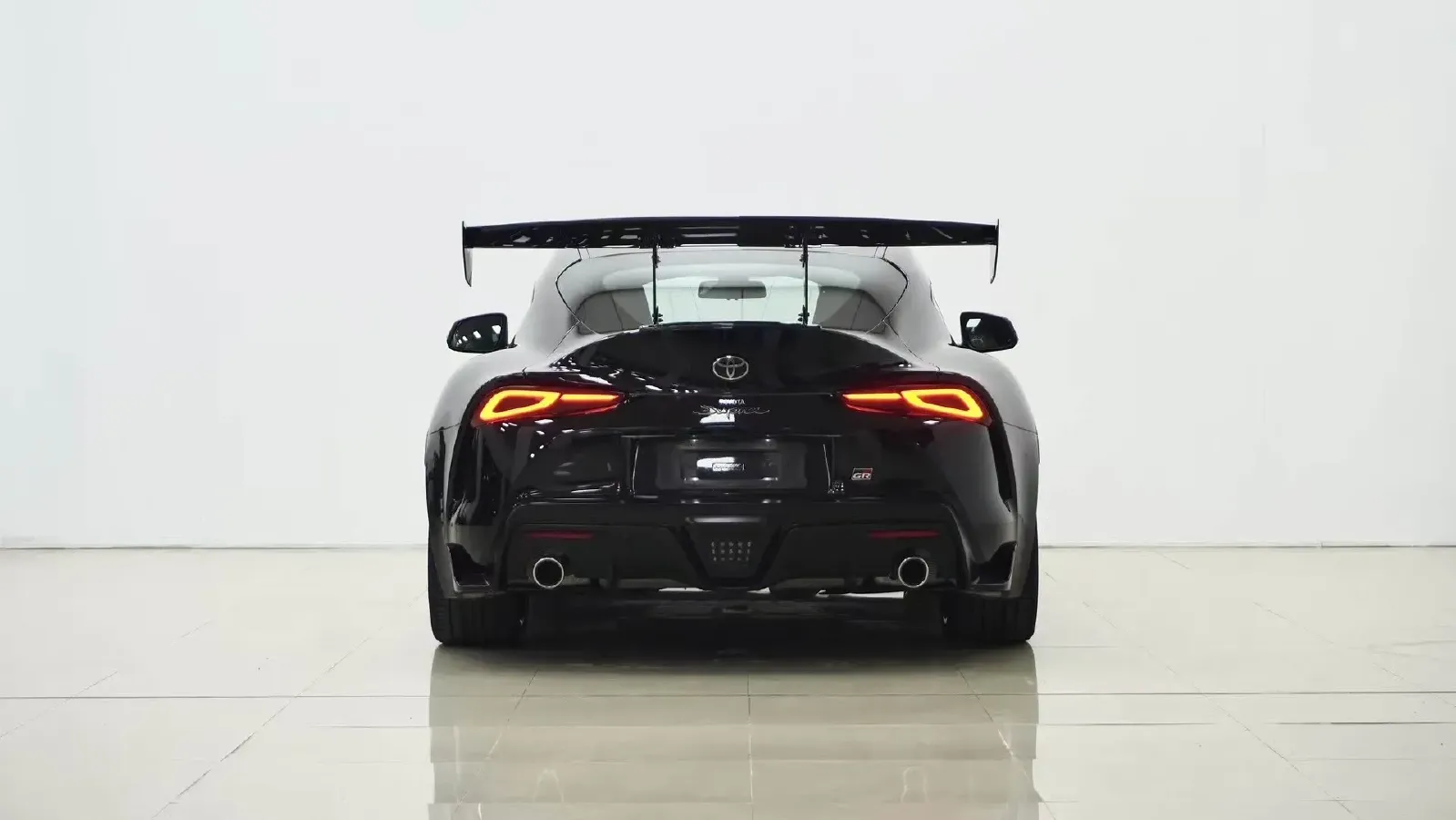 2022 Toyota Supra 2.0T 197HP L4 8AT,autocango,china used car exporter,china ev exporter,chinese used car exporter,chinese used ev exporter