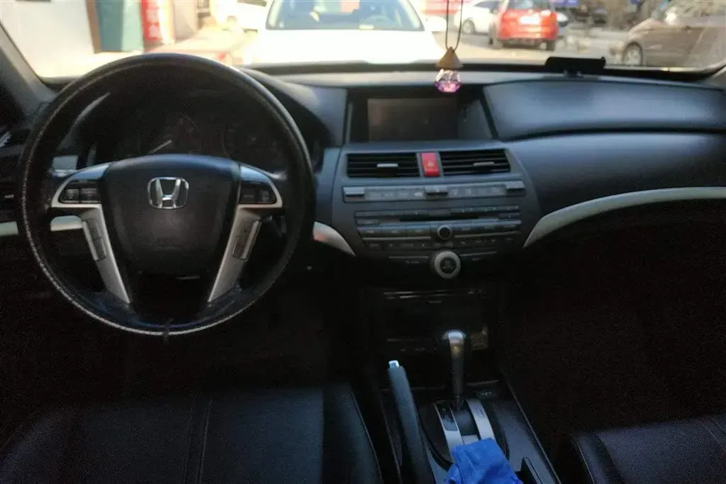 2012 Honda Crosstour 2.4L 197HP L4 5AT,autocango,china used car exporter,china ev exporter,chinese used car exporter,chinese used ev exporter