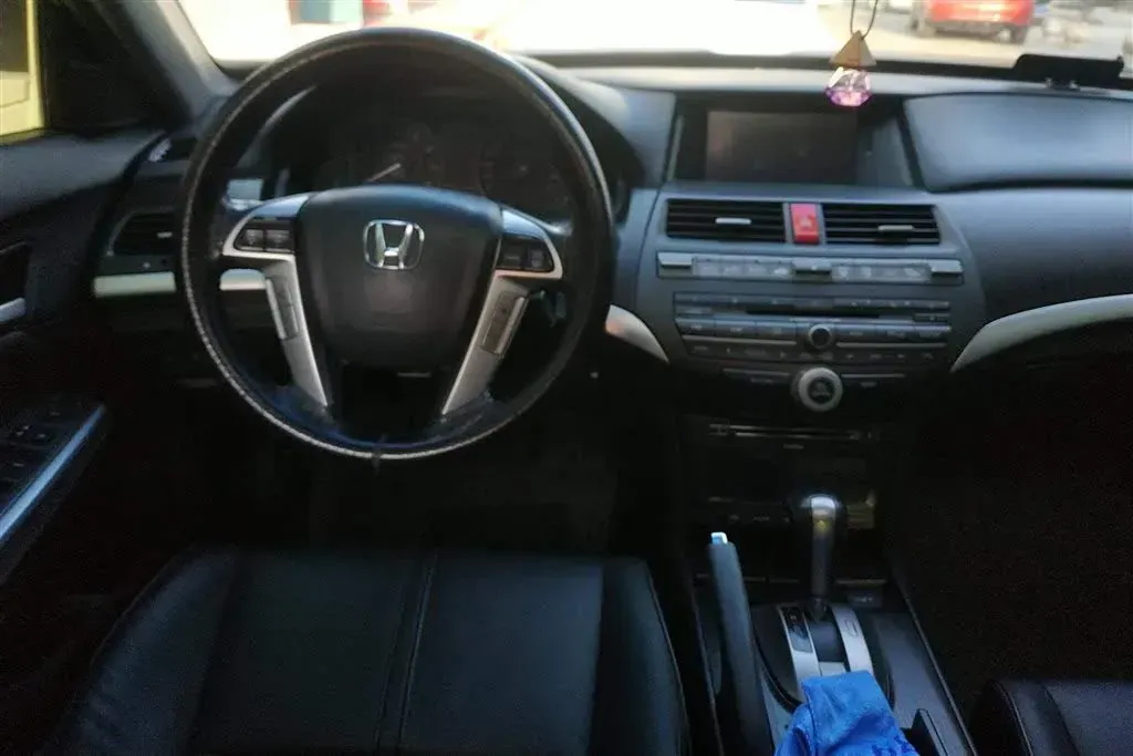 2012 Honda Crosstour 2.4L 197HP L4 5AT,autocango,china used car exporter,china ev exporter,chinese used car exporter,chinese used ev exporter