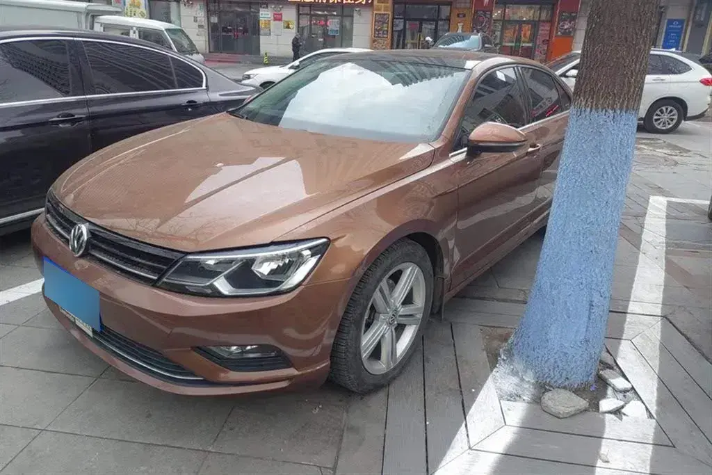 2015 Volkswagen Lamando 1.4T 150HP L4 7DCT