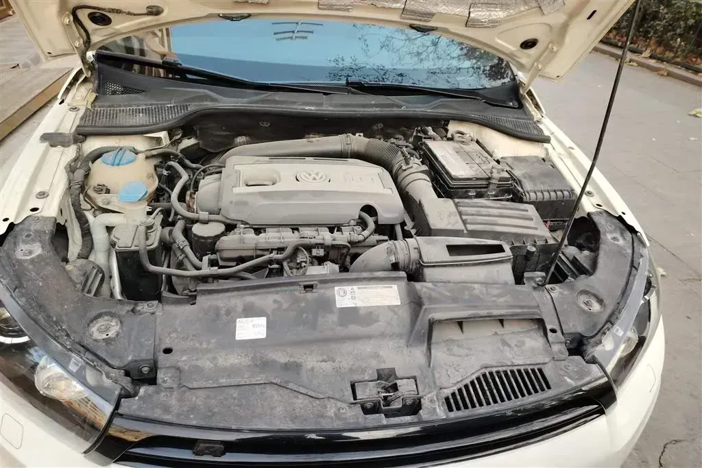 2010 Volkswagen Scirocco 2.0T 211HP L4 6DCT,autocango,china used car exporter,china ev exporter,chinese used car exporter,chinese used ev exporter