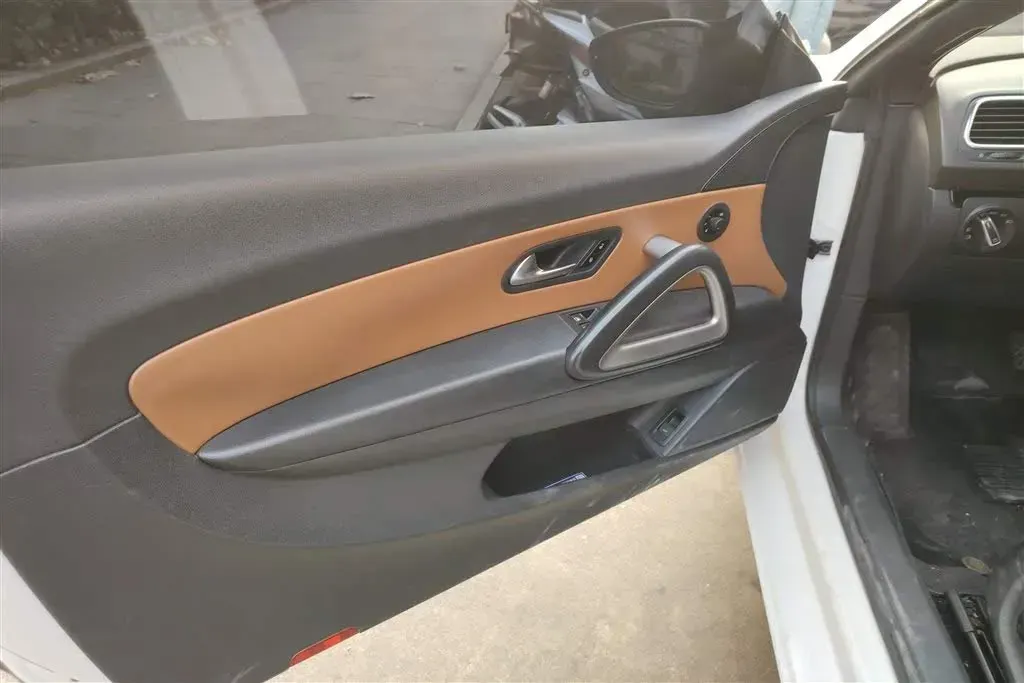 2010 Volkswagen Scirocco 2.0T 211HP L4 6DCT,autocango,china used car exporter,china ev exporter,chinese used car exporter,chinese used ev exporter