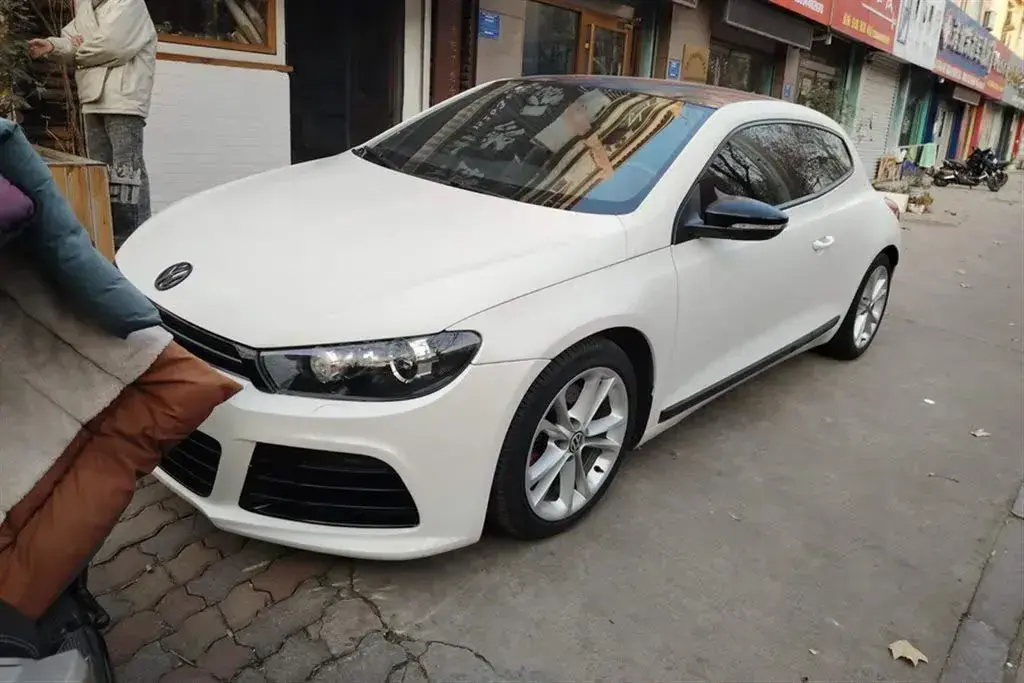 2010 Volkswagen Scirocco 2.0T 211HP L4 6DCT