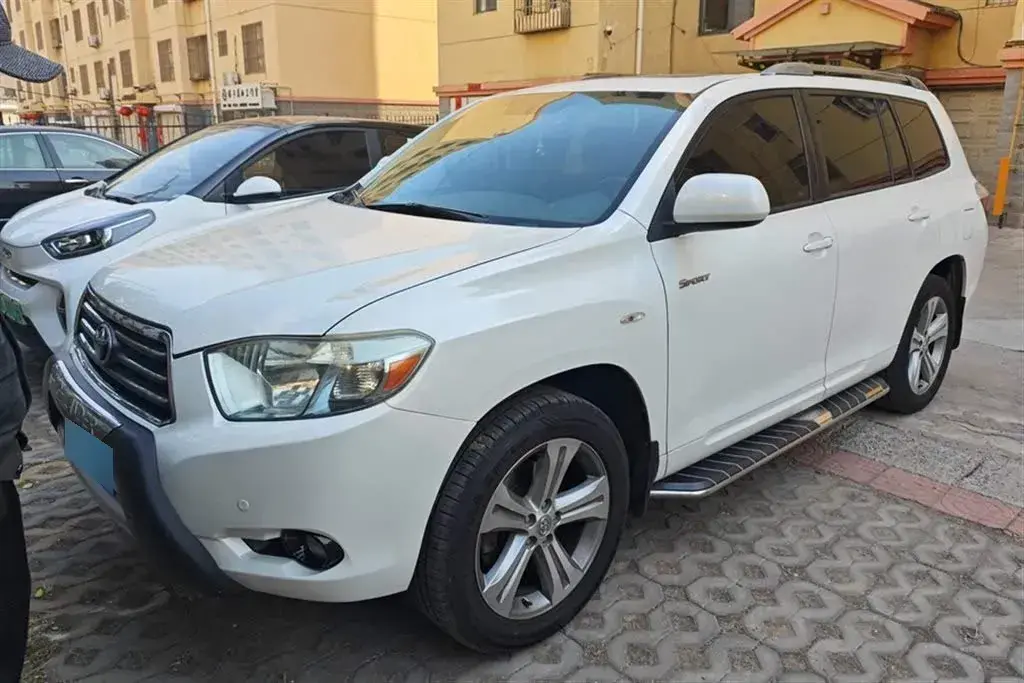 2011 Toyota Highlander 2.7L 188HP L4 6AT