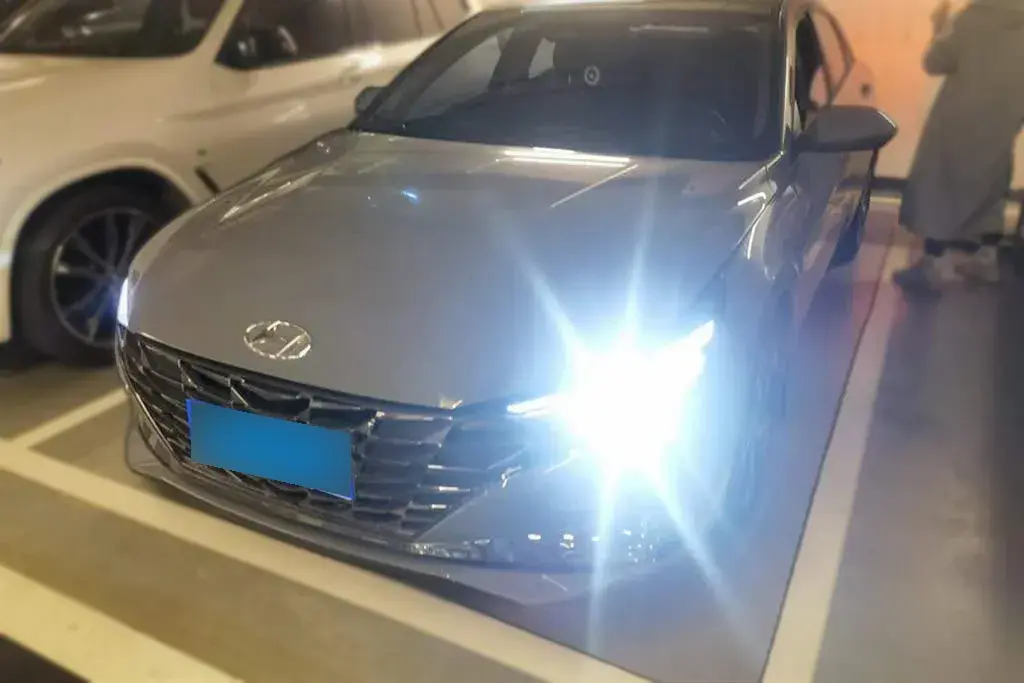 2022 Hyundai Elantra 1.5L 115HP L4 CVT