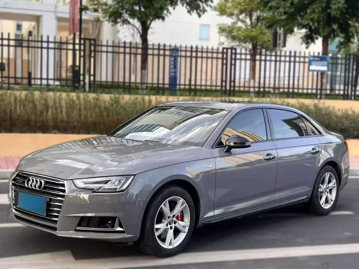 2018 Audi A4L 2.0T 190HP L4 7DCT