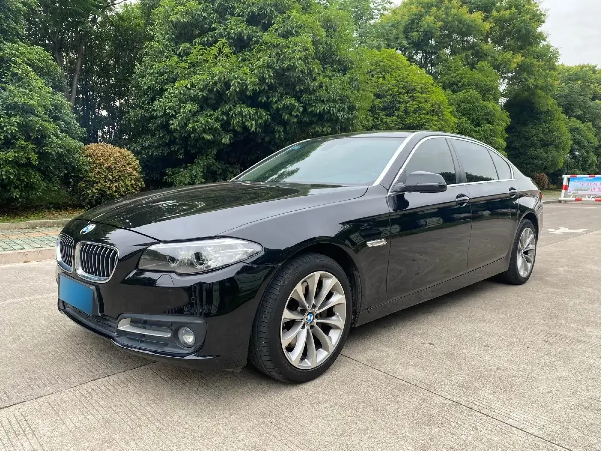 2014 BMW 5 Series 2.0T 245HP L4 8AT