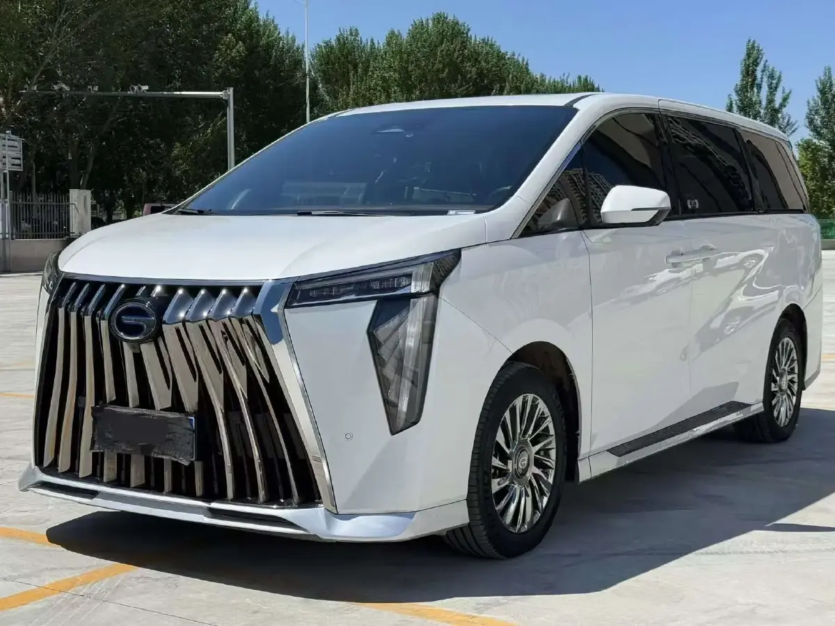 2023 GAC Trumpchi M8 2.0T 190HP L4 E-CVT Hybrid