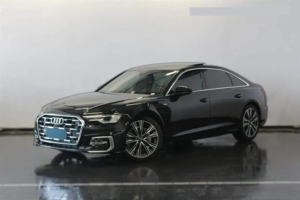 2025 Audi A6L 2.0T 245HP L4 7DCT