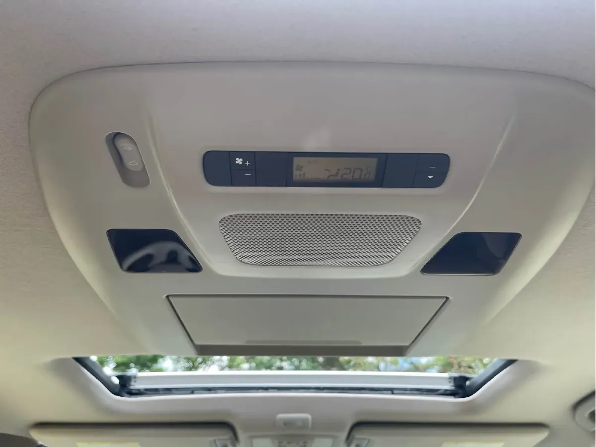 2015 Nissan Quest 3.5L 277HP V6 CVT,autocango,china used car exporter,china ev exporter,chinese used car exporter,chinese used ev exporter