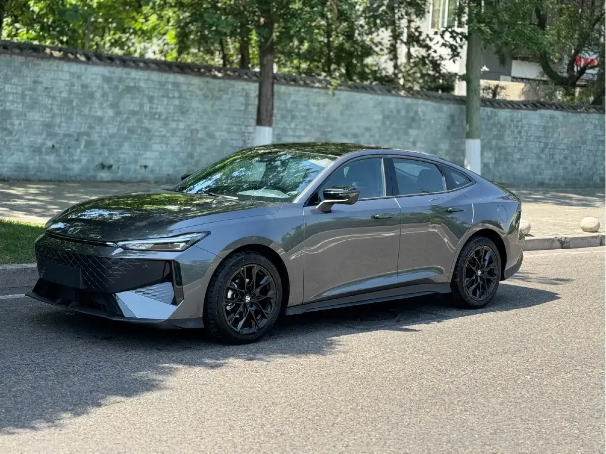 2024 ChangAn UNI-V 1.5T 188HP L4 7DCT