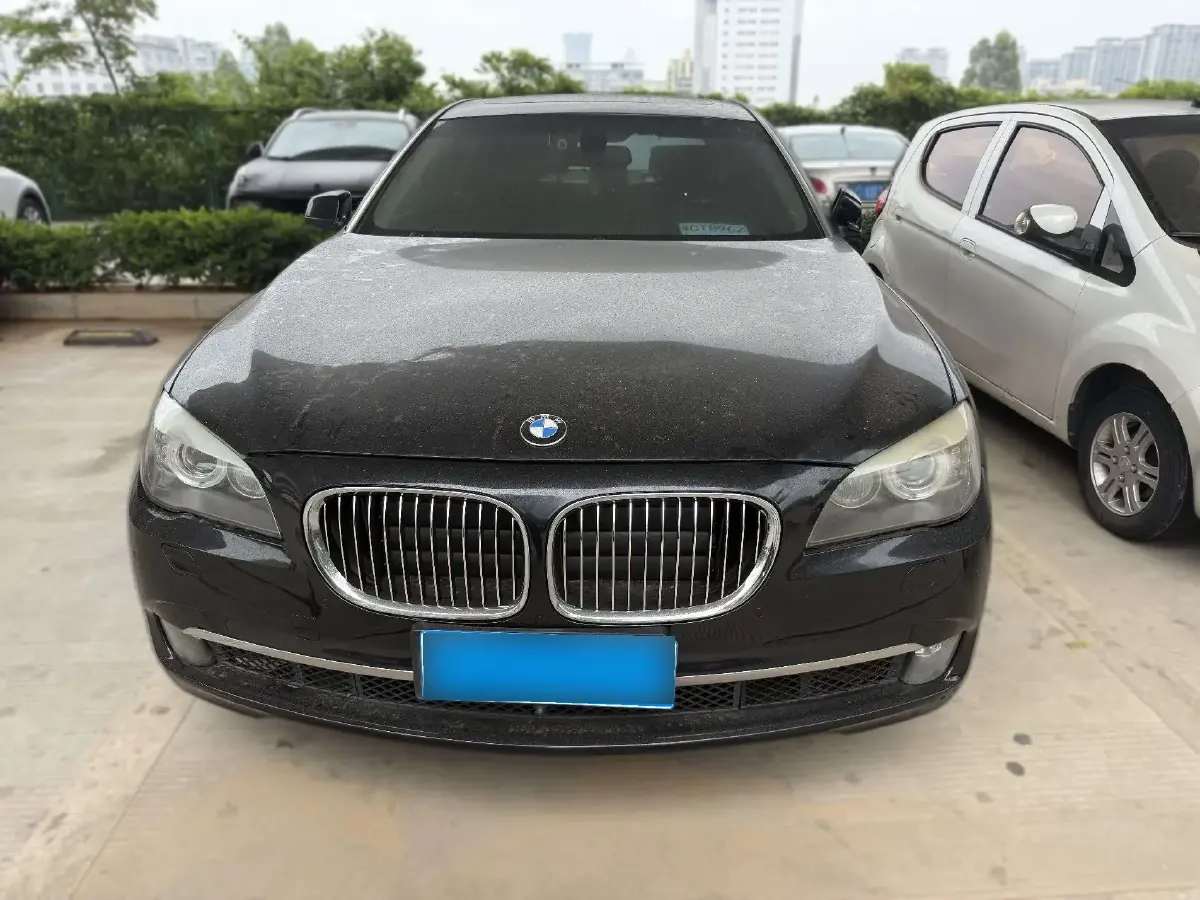 2011 BMW 7 Series 3.0T 326HP L6 6AT