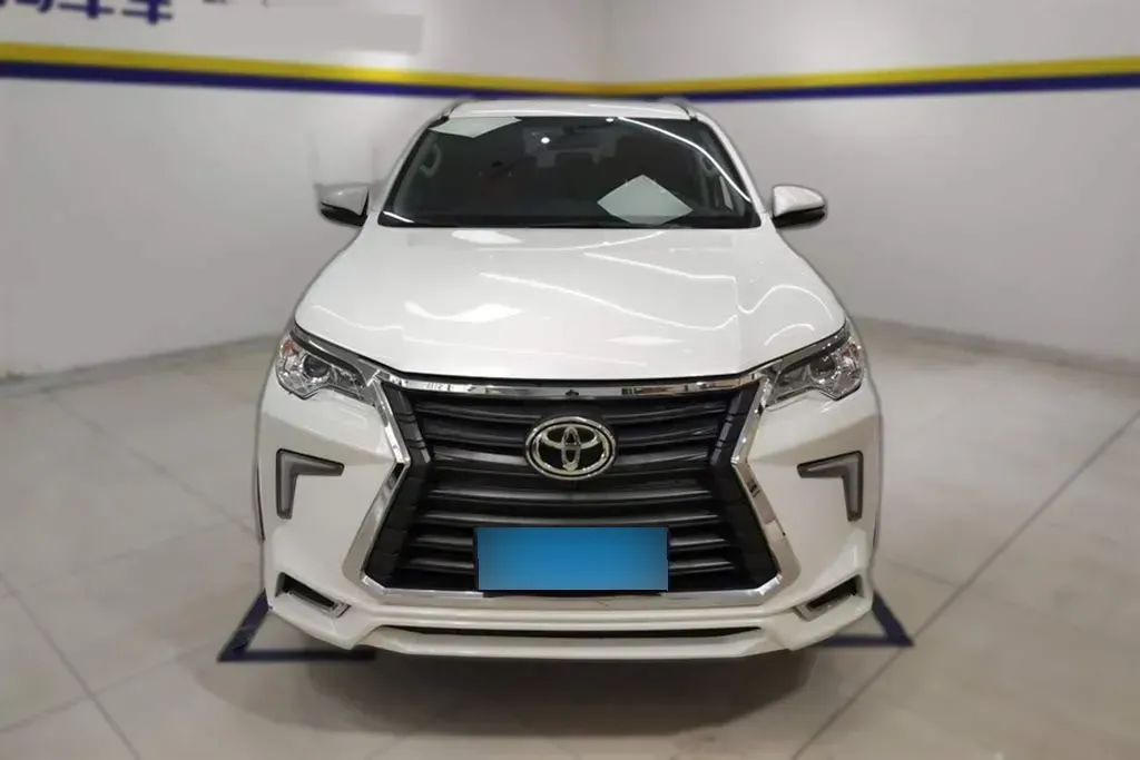 2016 Toyota Fortuner 2.7L 163HP L4 6AT,autocango,china used car exporter,china ev exporter,chinese used car exporter,chinese used ev exporter